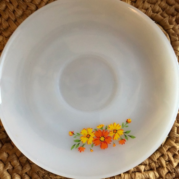 Vintage Fire King Anchor Hocking Orange and Yellow Daisy Milk Glass Saucer - Picture 6 of 9